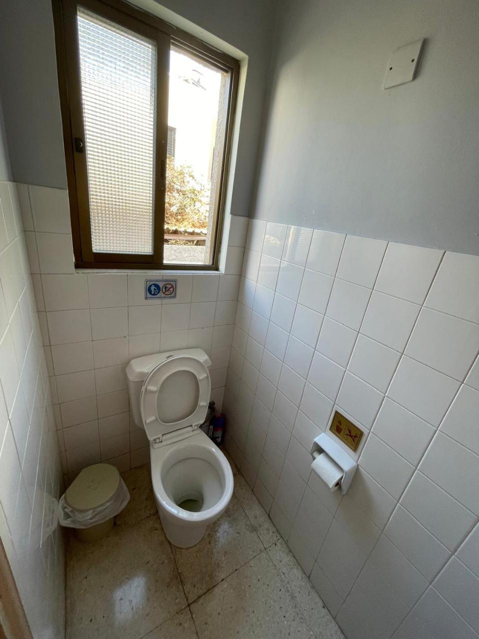 Premium Hostel Marina Paphos Esterno foto